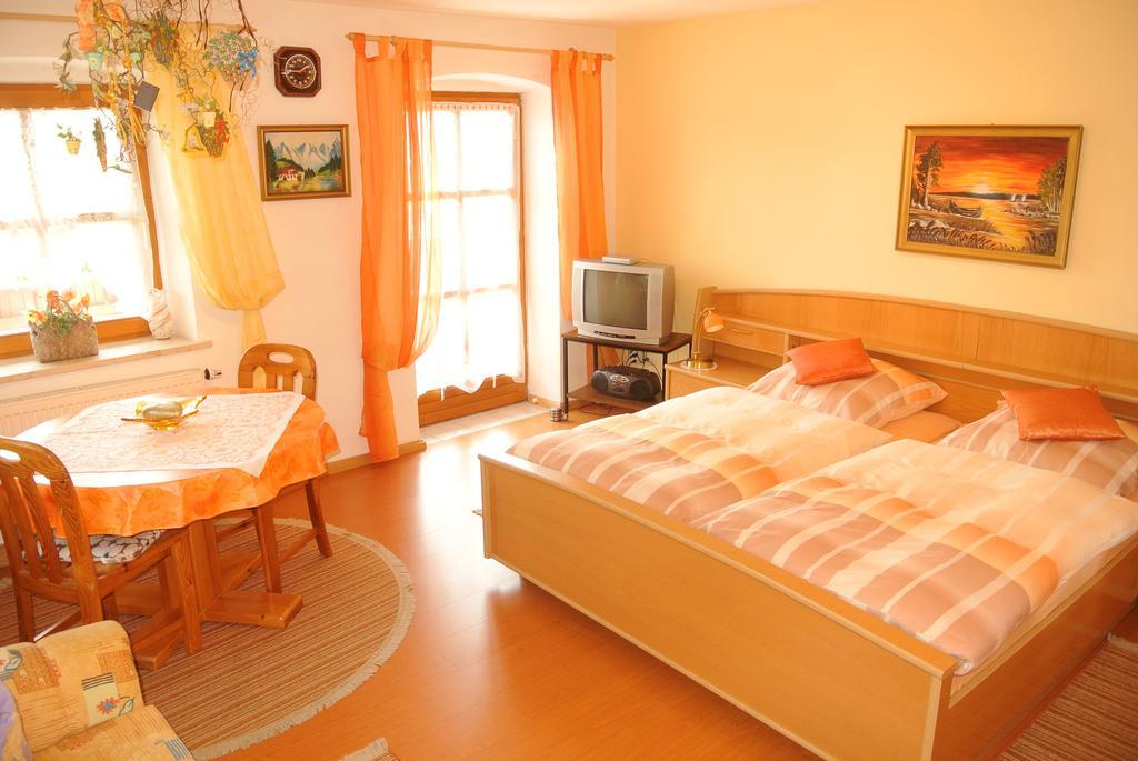 Haus Am Waldrand - Ferienwohnung Augustin Grafenau  Esterno foto