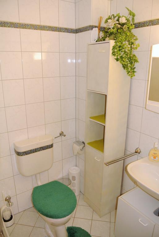 Haus Am Waldrand - Ferienwohnung Augustin Grafenau  Esterno foto